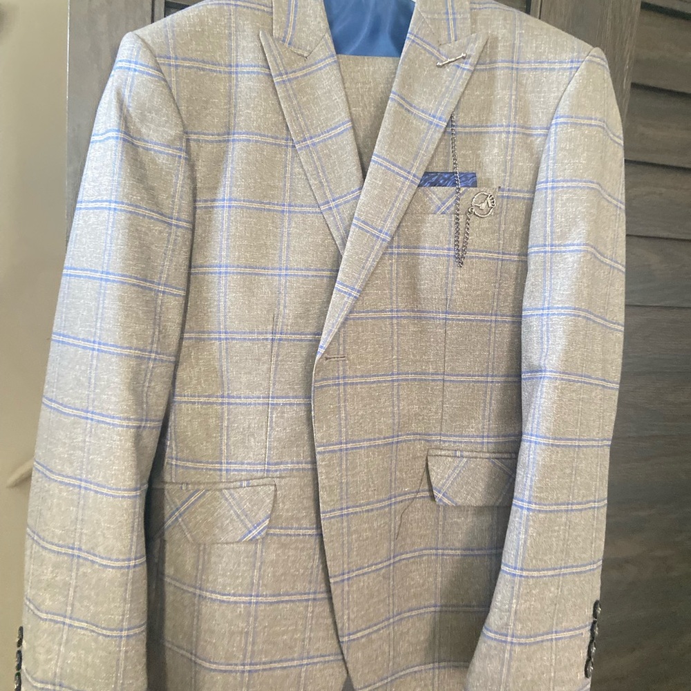 3piece suit - Picture 4 of 5